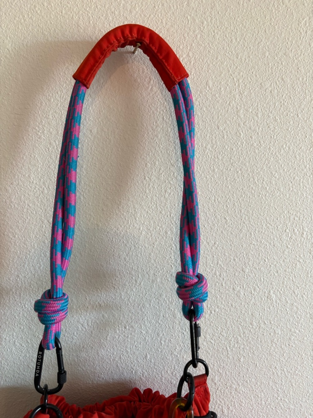 Red Drawstring Shoulder Bag with Tortoiseshell Chain and Colorful Strap - Picture 8 of 15
